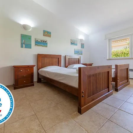 N - Astonishing Bay View ラゴス