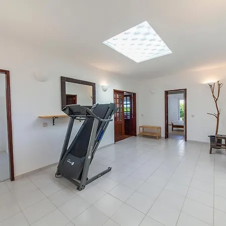 N - Astonishing Bay View ラゴス